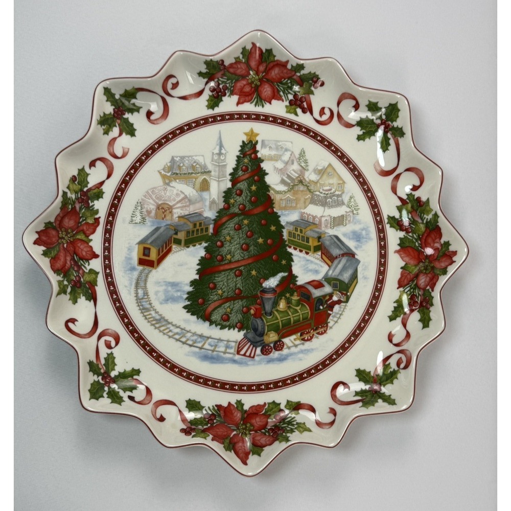Villeroy & Boch Toy's Fantasy 15" Deep Round Christmas Platter Porcelain